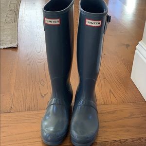 Glossy grey Hunter rain boots